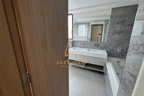 Villa en Murooj Al Furjan, Al Furjan, Dubai, 4 dormitorios, 564 m², № 100698 - foto 14