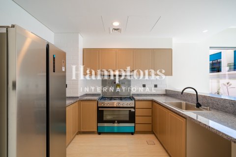 Townhouse in Damac Lagoons, Dubai 4 bedrooms, 211.81884000 sq.m. № 101292 - photo 16
