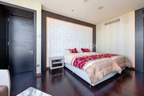 Appartement à Burj Khalifa, Dubai, 2 chambres, 177.35182700 m², № 96124 - photo 27