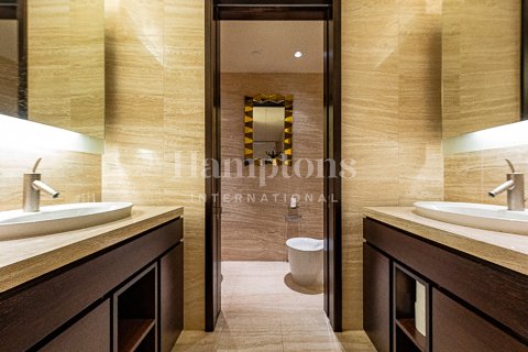 Appartement à Burj Khalifa, Dubai, 2 chambres, 177.35182700 m², № 96124 - photo 20