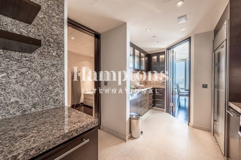 Appartement à Burj Khalifa, Dubai, 2 chambres, 177.35182700 m², № 96124 - photo 21