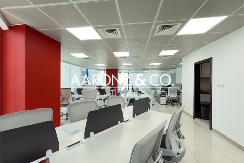 Bureau à Jumeirah Lake Towers, Dubai, 101.4 m², № 78424 - photo 8
