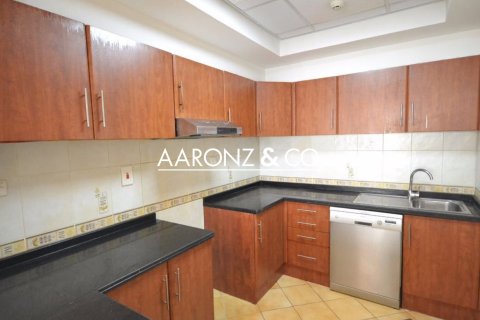 Appartement à Jumeirah Lake Towers, Dubai, 1 chambre, 92.2 m², № 78425 - photo 5