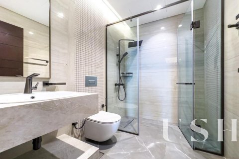 Apartment in Business Bay, Dubai 2 bedrooms, 111 sq.m. № 39717 - photo 18