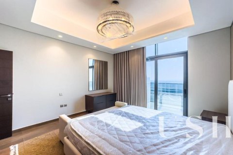 Apartment in Business Bay, Dubai 2 bedrooms, 111 sq.m. № 39717 - photo 17