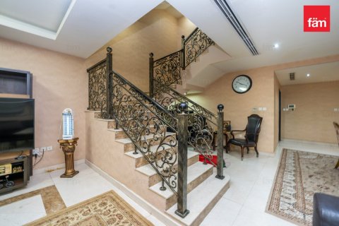 Купить таунхаус в Дубае: 3 спальни, 174.7м², № 24616 - фото 19