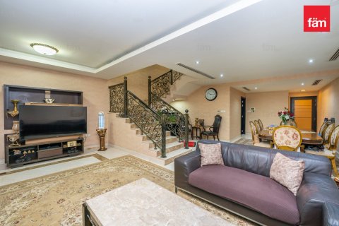 Купить таунхаус в Дубае: 3 спальни, 174.7м², № 24616 - фото 26
