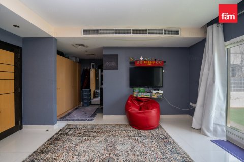 Купить таунхаус в Дубае: 3 спальни, 174.7м², № 24616 - фото 13