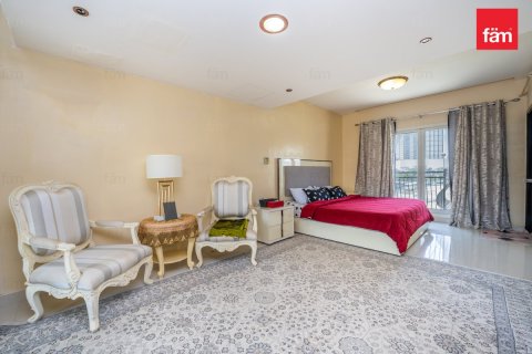 Купить таунхаус в Дубае: 3 спальни, 174.7м², № 24616 - фото 11