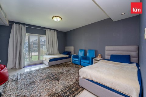 Купить таунхаус в Дубае: 3 спальни, 174.7м², № 24616 - фото 15