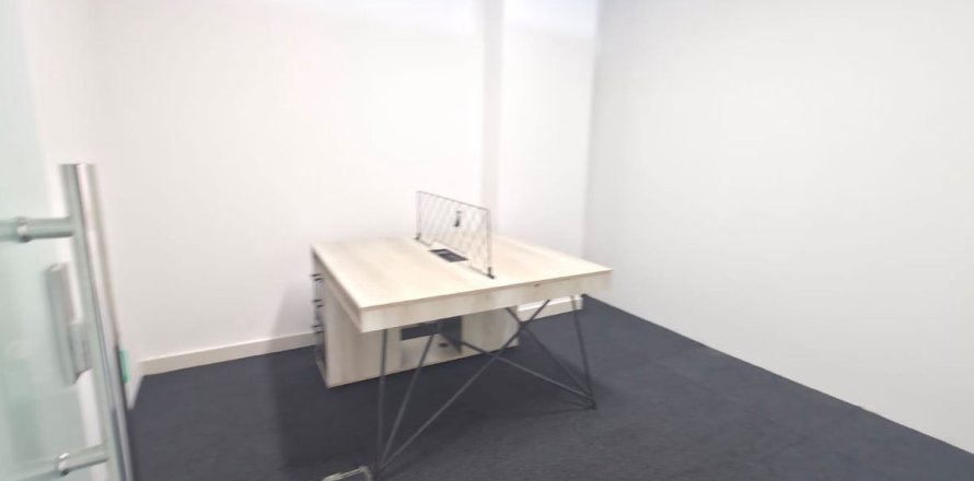 Bureau à Dubai, 114.5 m², № 120687