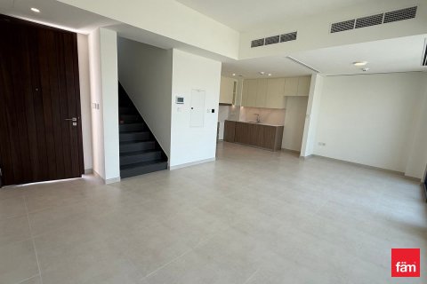 Adosado en Dubai, 3 dormitorios, 173.9 m², № 95696 - foto 2