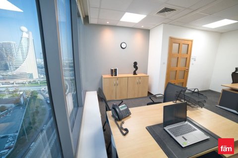Снять в аренду офис в Sheikh Zayed Road, Дубай: 19.6м², № 109849 - фото 6