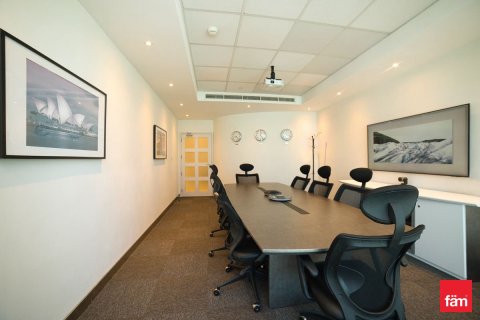 Снять в аренду офис в Sheikh Zayed Road, Дубай: 19.6м², № 109849 - фото 3