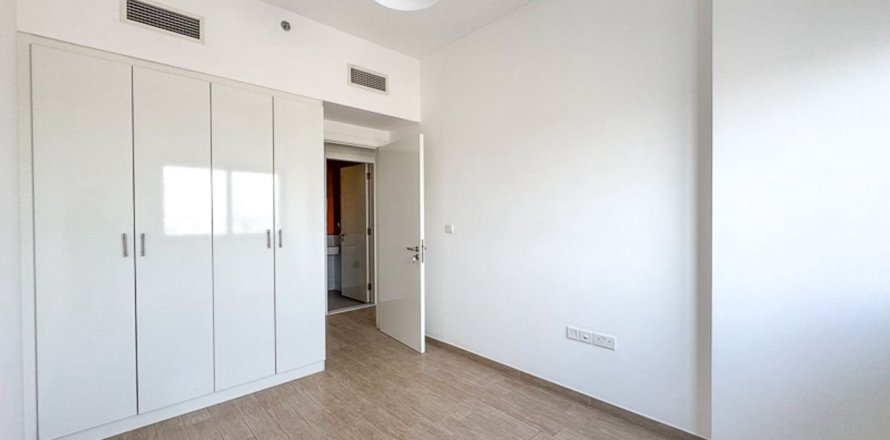 Apartment in Jebel Ali, Dubai 3 bedrooms, 95.2 sq.m. № 137771