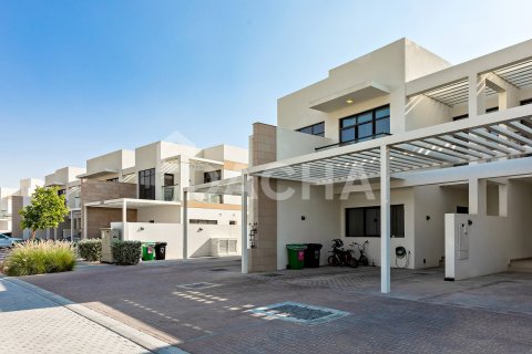 Adosado en Park Residences, DAMAC Hills (Akoya by DAMAC), Dubai, 4 dormitorios, 180 m², № 105095 - foto 2