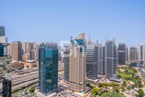 Apartment in Jumeirah Lake Towers, Dubai 3 bedrooms, 181 sq.m. № 56259 - photo 12