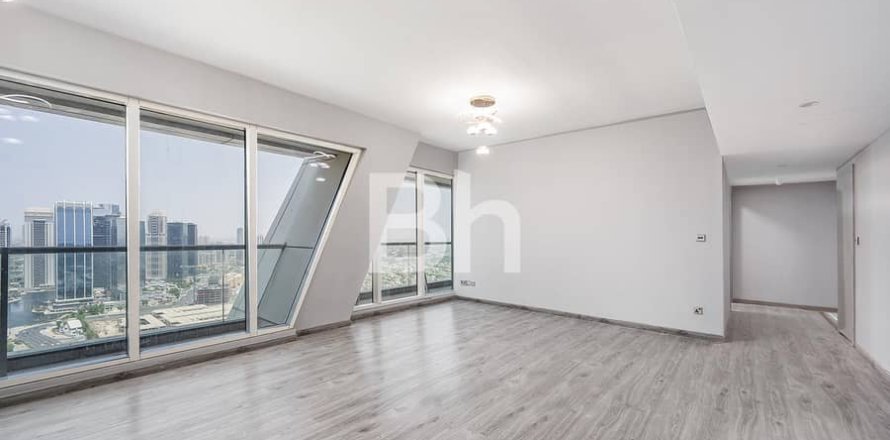 Apartment in Jumeirah Lake Towers, Dubai 3 bedrooms, 181 sq.m. № 56259