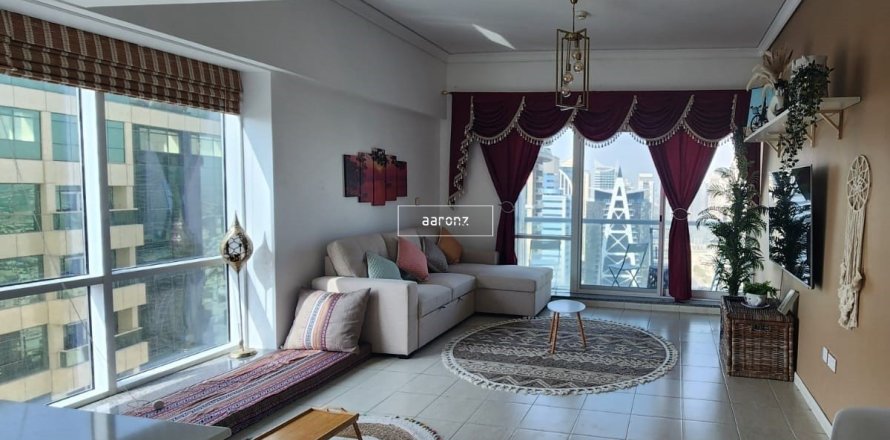 Apartment in Jumeirah Lake Towers, Dubai 1 bedroom, 69.9 sq.m. № 56246