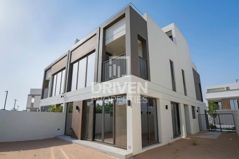 Townhouse in Tilal Al Ghaf, Dubai 4 bedrooms, 218.97 sq.m. № 135432 - photo 7