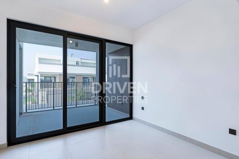 Townhouse in Tilal Al Ghaf, Dubai 4 bedrooms, 218.97 sq.m. № 135432 - photo 4