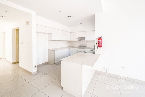 Снять в аренду виллу в Дубай Хилс Эстейт, Дубай: 4 спальни, 203м², № 90155 - фото 3