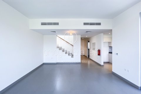 Снять в аренду виллу в Дубай Хилс Эстейт, Дубай: 3 спальни, 192м², № 90154 - фото 5