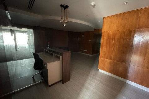 Oficina en Al Quoz Industrial Area, Al Quoz, Dubai, 7427.10 m², № 781 - foto 6