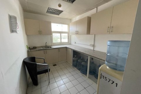 Oficina en Al Quoz Industrial Area, Al Quoz, Dubai, 7427.10 m², № 781 - foto 7