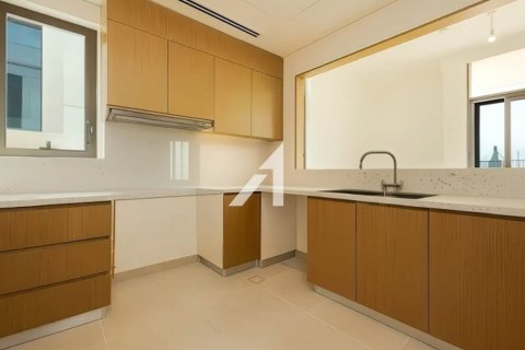 Villa in Al Furjan, Dubai 4 bedrooms, 360 sq.m. № 99755 - photo 16