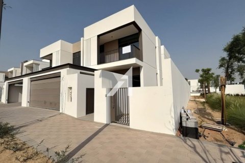 Villa in Al Furjan, Dubai 4 bedrooms, 360 sq.m. № 99755 - photo 4