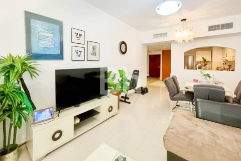 Купить квартиру в Джумейра Лейк Тауэрс, Дубай: 1 спальня, 90м², № 58622 - фото 1