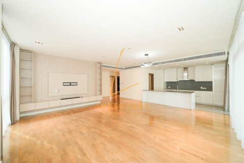 Apartamento en Al Wasl, Dubai, 3 dormitorios, 204 m², № 137609