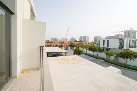 Villa in Al Furjan, Dubai 4 bedrooms, 360 sq.m. № 137605 - photo 30