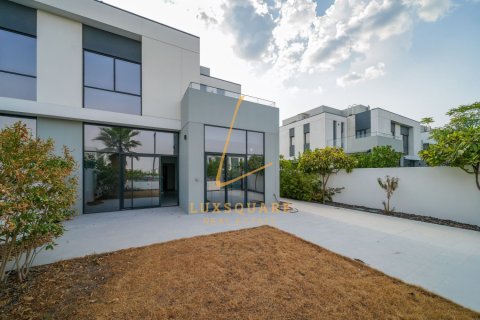 Villa à Al Furjan, Dubai, 4 chambres, 360 m², № 137605