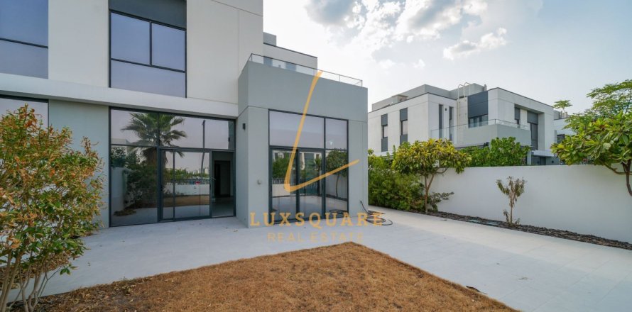 Villa in Al Furjan, Dubai 4 bedrooms, 360 sq.m. № 137605