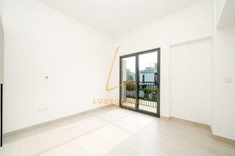 Villa in Al Furjan, Dubai 4 bedrooms, 360 sq.m. № 137605 - photo 15