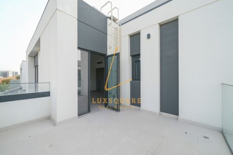 Villa in Al Furjan, Dubai 4 bedrooms, 360 sq.m. № 137605 - photo 24
