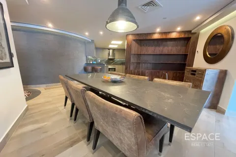 Apartment in Dubai Marina, Dubai 2 bedrooms, 172 sq.m. № 61665 - photo 7
