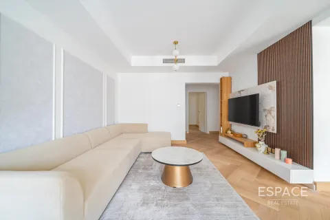 Villa in Springs 14, The Springs, Dubai 2 bedrooms, 153 sq.m. № 61662 - photo 3