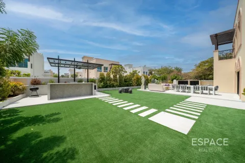Villa in Jumeirah Village Triangle, Dubai 3 bedrooms, 278 sq.m. № 61663 - photo 17