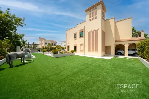 Villa in Jumeirah Village Triangle, Dubai 3 bedrooms, 278 sq.m. № 61663 - photo 20