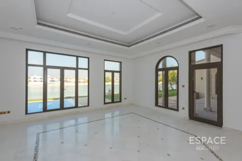 Villa in Palm Jumeirah, Dubai 5 bedrooms, 650 sq.m. № 61661 - photo 2