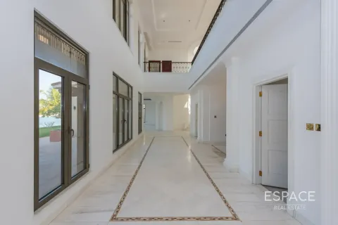 Villa in Palm Jumeirah, Dubai 5 bedrooms, 650 sq.m. № 61661 - photo 6