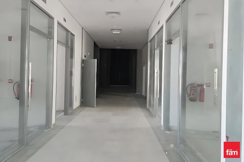 Tienda en Dubai, 1401.8 m², № 52221 - foto 9