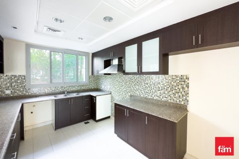 Villa in Dubai 3 bedrooms, 583.3 sq.m. № 52219 - photo 18