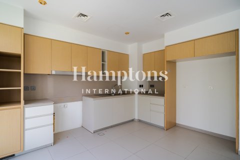 Снять в аренду таунхаус в Arabian Ranches 3, Дубай: 4 спальни, 223.61752100м², № 111512 - фото 3
