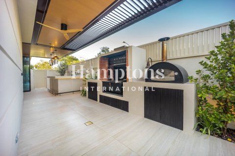 Снять в аренду виллу в DAMAC Hills (Akoya by DAMAC), Дубай: 4 спальни, 320.23664100м², № 111508 - фото 8