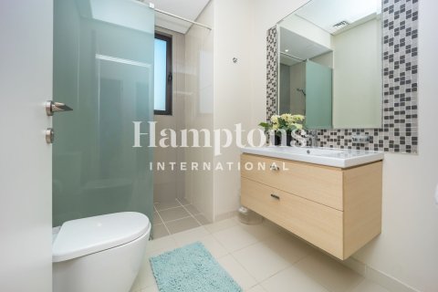 Снять в аренду виллу в DAMAC Hills (Akoya by DAMAC), Дубай: 4 спальни, 320.23664100м², № 111508 - фото 20