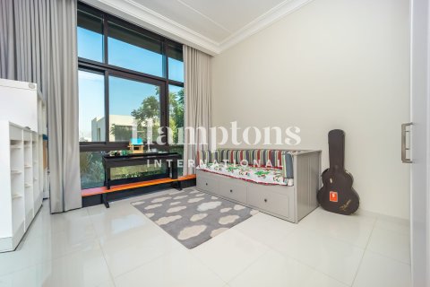 Снять в аренду виллу в DAMAC Hills (Akoya by DAMAC), Дубай: 4 спальни, 320.23664100м², № 111508 - фото 7